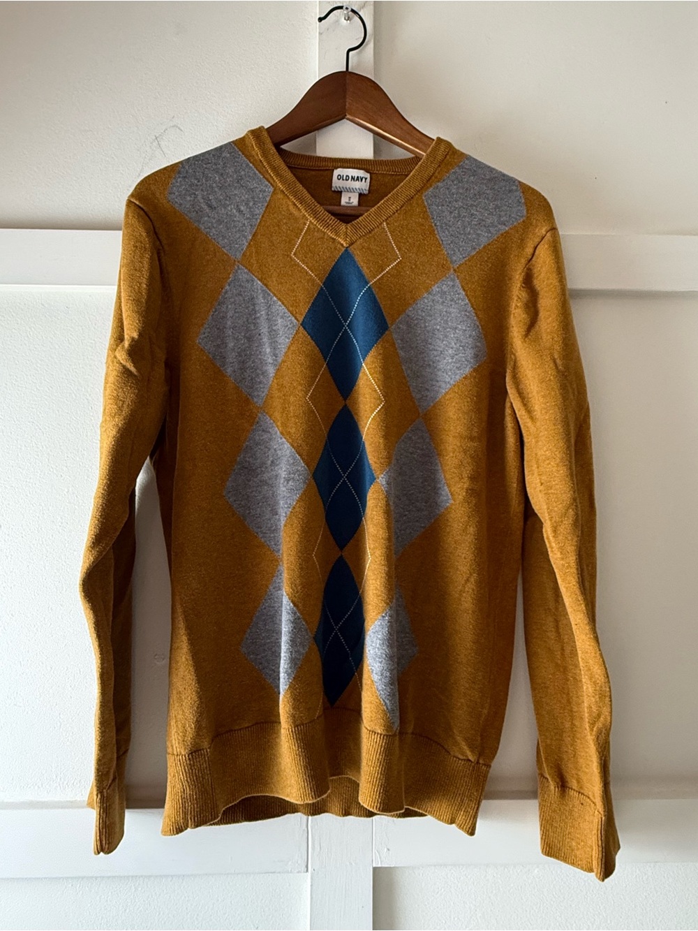 Old Navy Argyle Cotton V-Neck Sweater – Men’s M / Unisex